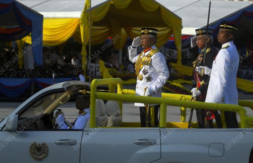 AL SULTAN ABDULLAH RIÃ•AYATUDDIN AL MUSTAFA BILLAH SHAH