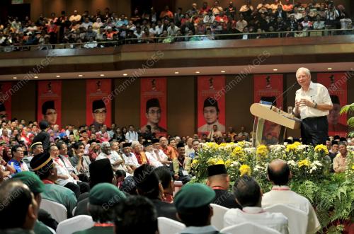 DATUK SERI MOHD NAJIB TUN ABDUL RAZAK