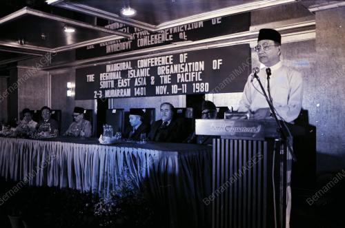 DATUK SERI HUSSEIN ONN