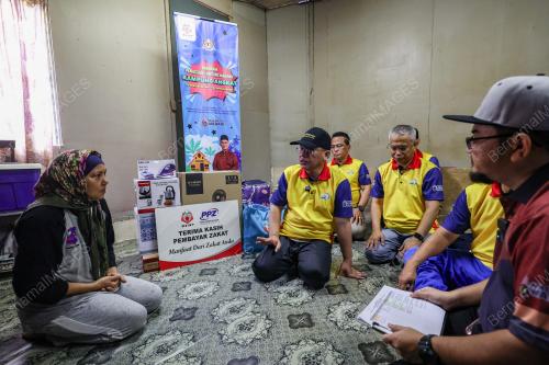 DATUK DR MOHD NA'IM MOKHTAR