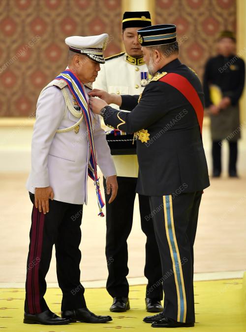 KL06_10122017_AGONG_BN201712083689