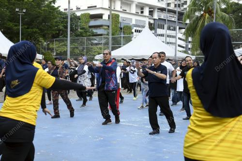 DATUK SERI MAZLAN LAZIM
