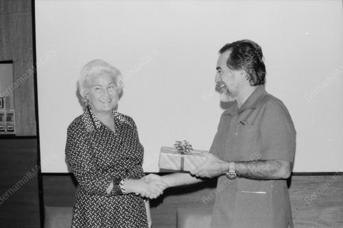 UNGKU AZIZ