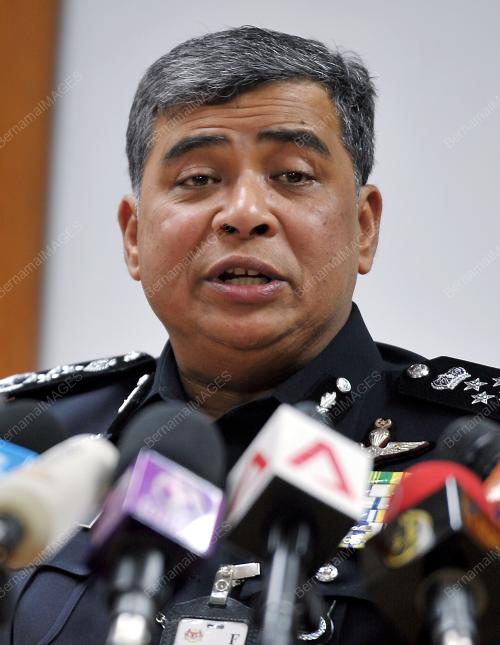 KL06_11042014_HARI_POLIS