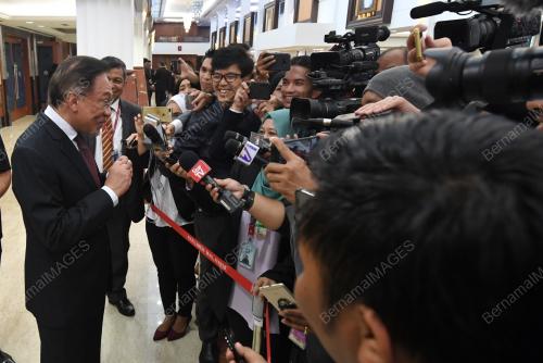 KL06_11042019_ANWAR_BN201904075823