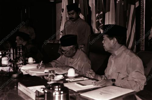 MESYUARAT MAJLIS TERTINGGI UMNO