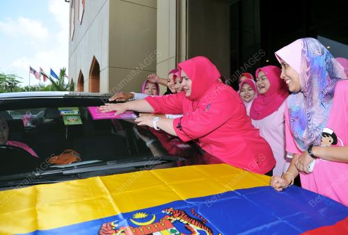 KL06_11052012_PUTERI_UMNO