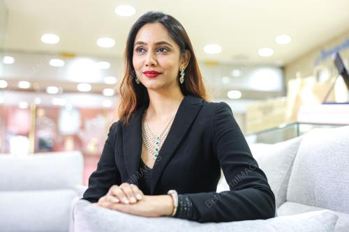 SHARWITA MEMBAWA NAMA MALAYSIA KE CANNES