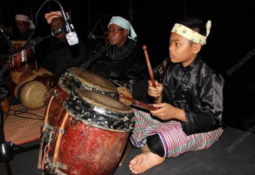 KL06_11082015_WAYANG_KULIT