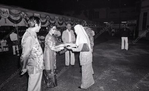 DR. MAHATHIR MOHAMAD