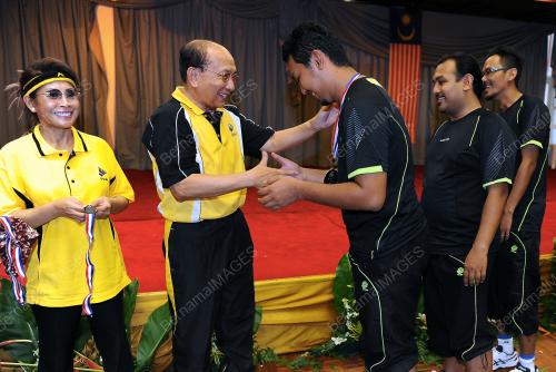 KL06_11112012_RAIS