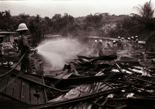 KEBAKARAN DI KAMPUNG DELIMA