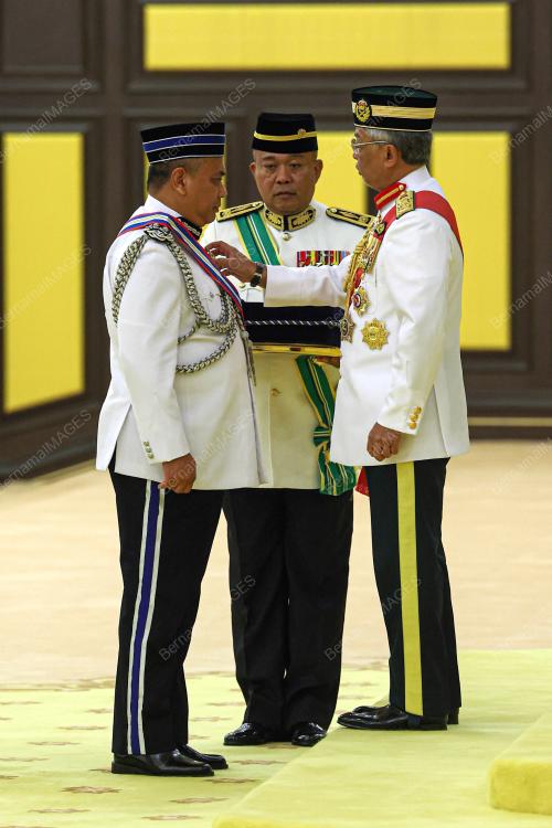 AL-SULTAN ABDULLAH RI'AYATUDDIN AL-MUSTAFA BILLAH SHAH