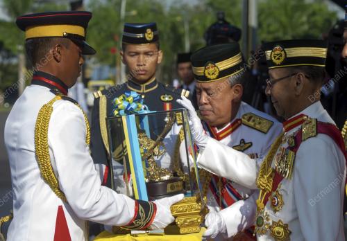 KL06_12042014_AGONG