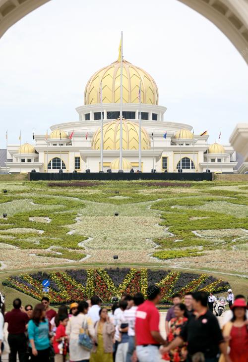 TUANKU MIZAN ZAINAL ABIDIN
