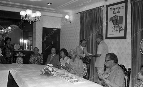 KL06_13012015_LANCAR_BUKU