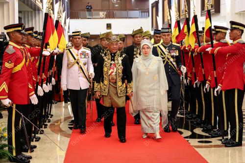 AL-SULTAN ABDULLAH RI'AYATUDDIN AL-MUSTAFA BILLAH SHAH