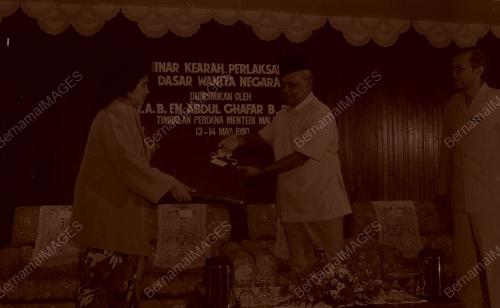 KL06_130390_GHAFARBABA