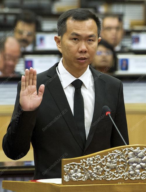 KL06_13042015_SENATOR