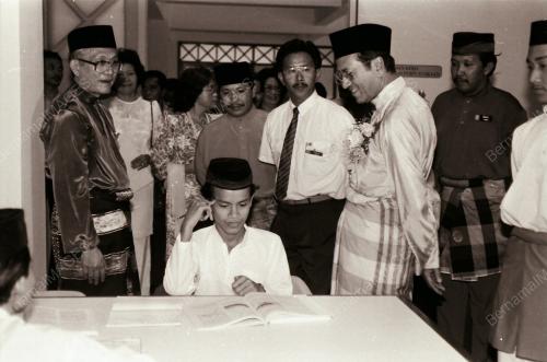 DATO' SERI DR. MAHATHIR BIN MOHAMAD
