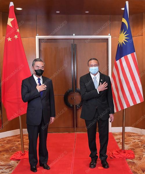 DATUK SERI HISHAMMUDDIN TUN HUSSEIN & WANG YI