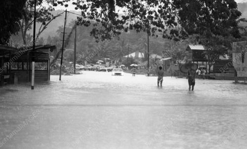 BANJIR KILAT DI JALAN TUN ABDUL RAZAK