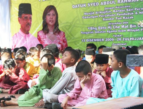 BERKHATAN BERAMAI_RAMAI