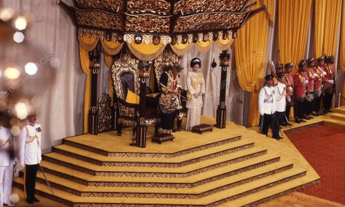 HARI KEPUTERAAN