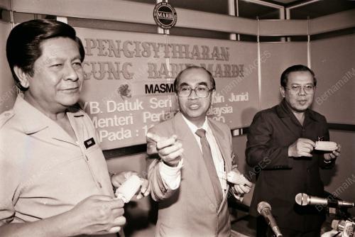 DATUK SERI SANUSI BIN JUNID