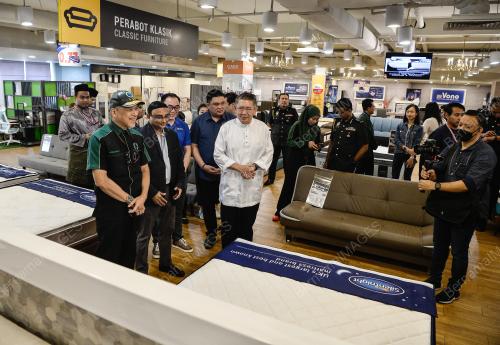 DATUK SERI SALAHUDIN AYUB