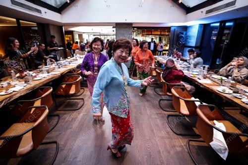 JOGET PERANAKAN BABA NYONYA