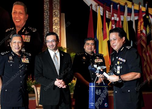 DATUK SERI HISHAMMUDDIN TUN HUSSEIN