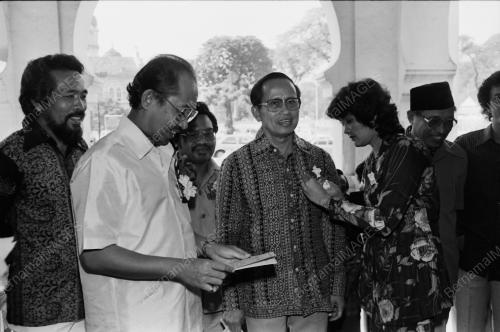 TENGKU TAN SRI RAZALEIGH HAMZAH