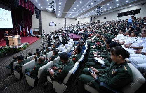JEN TAN SRI AFFENDI BUANG