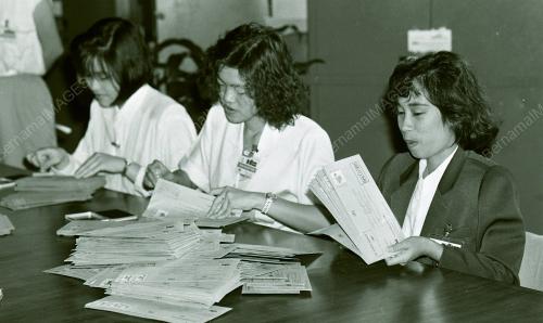 KL06_150390_BALLOTING