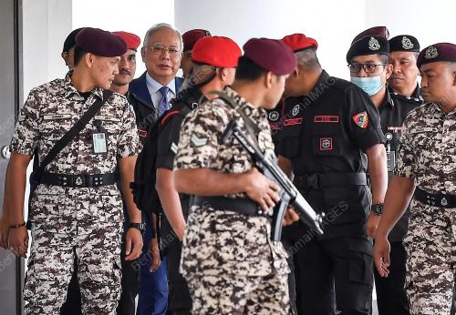 DATUK SERI NAJIB TUN RAZAK