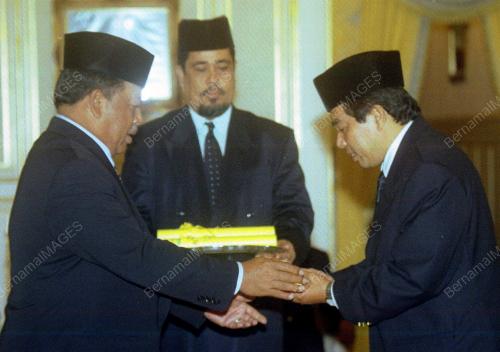 DYMM AGONG