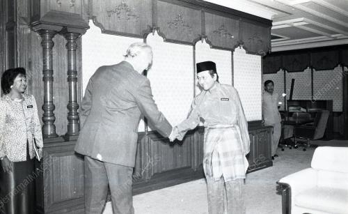 KL06_150690_BERTEMU_PM