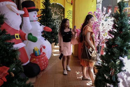 TINJAUAN PERSIAPAN HARI NATAL