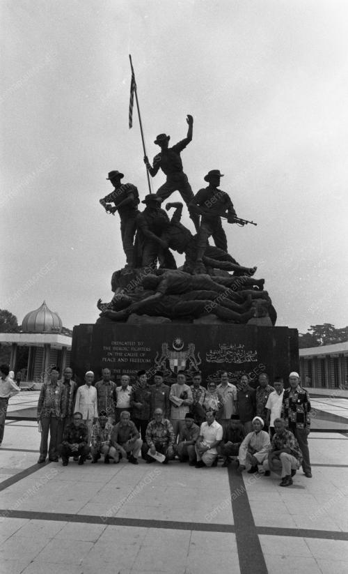 KL06_16012015_LAWAT_TUGU