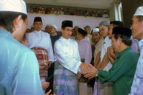 KL06_16022016_TIM_AGONG_SOLAT