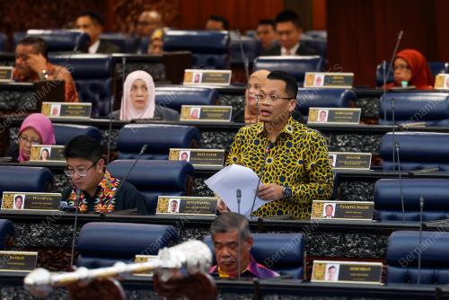 NIK NAZMI NIK AHMAD