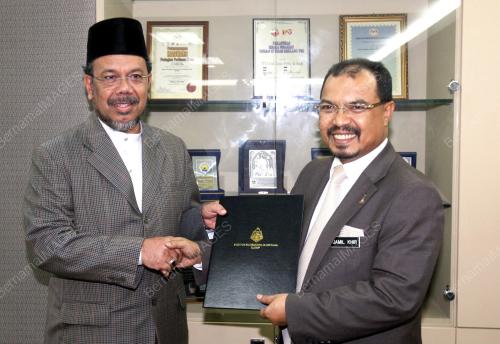 SENATOR DATUK SERI JAMIL KHIR BAHAROM