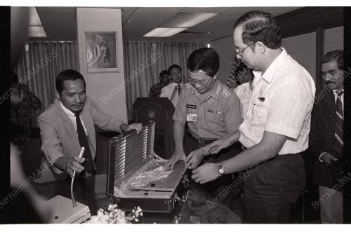 NAJIB RASMI PROGRAM MEMANAH