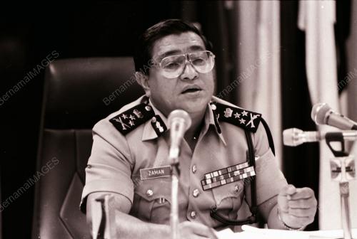 DATUK MUHD ZAMAN KHAN