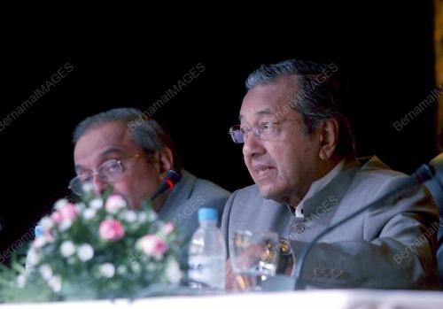 KL06_17022011_TUN_PARLIMEN