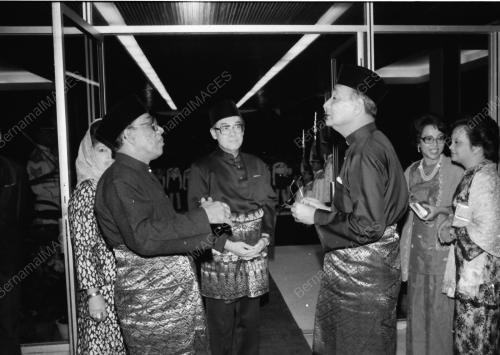 MAJLIS MAKAN MALAM
