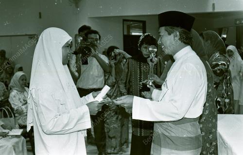 KL06_170690_PUTRI_ISLAM