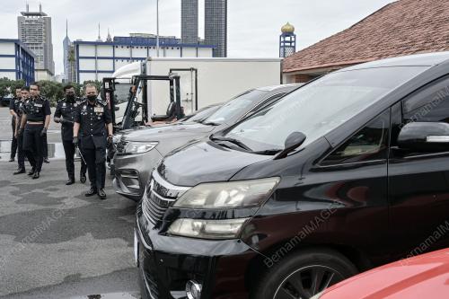 DATUK SERI MOHD KHALID ISMAIL