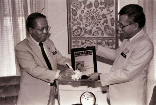 TUN DAIM ZAINUDDIN
